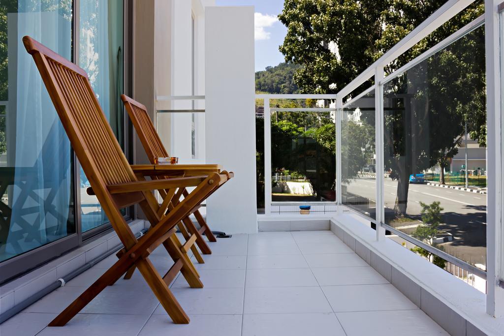 R Residence Jelutong Rum bild